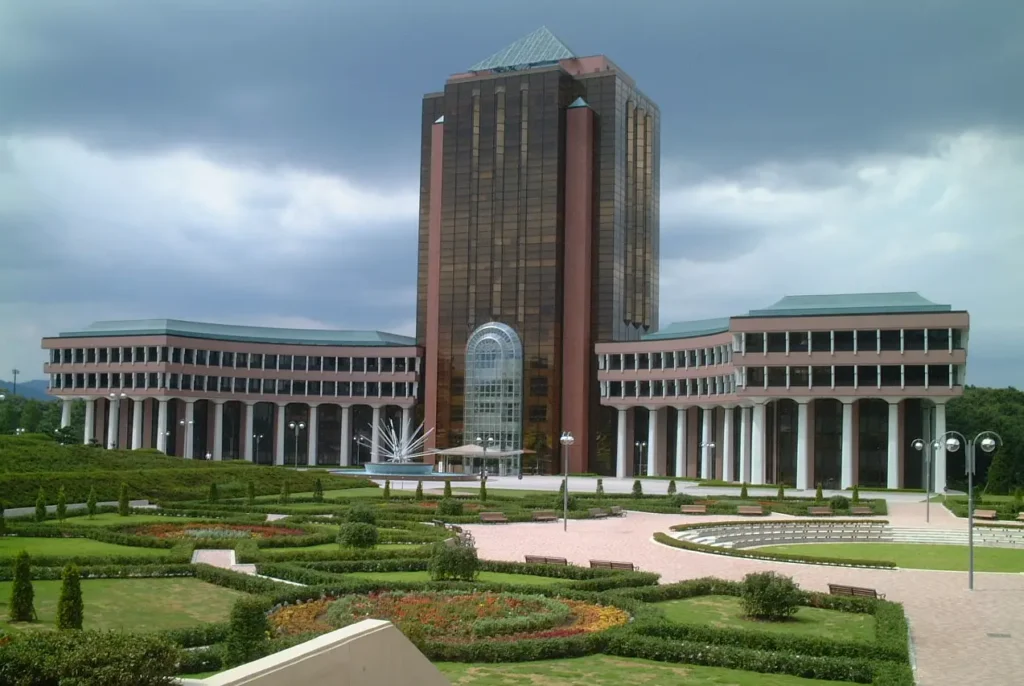 Türk-Japon Bilim ve Teknoloji Üniversitesi kampüs binası
