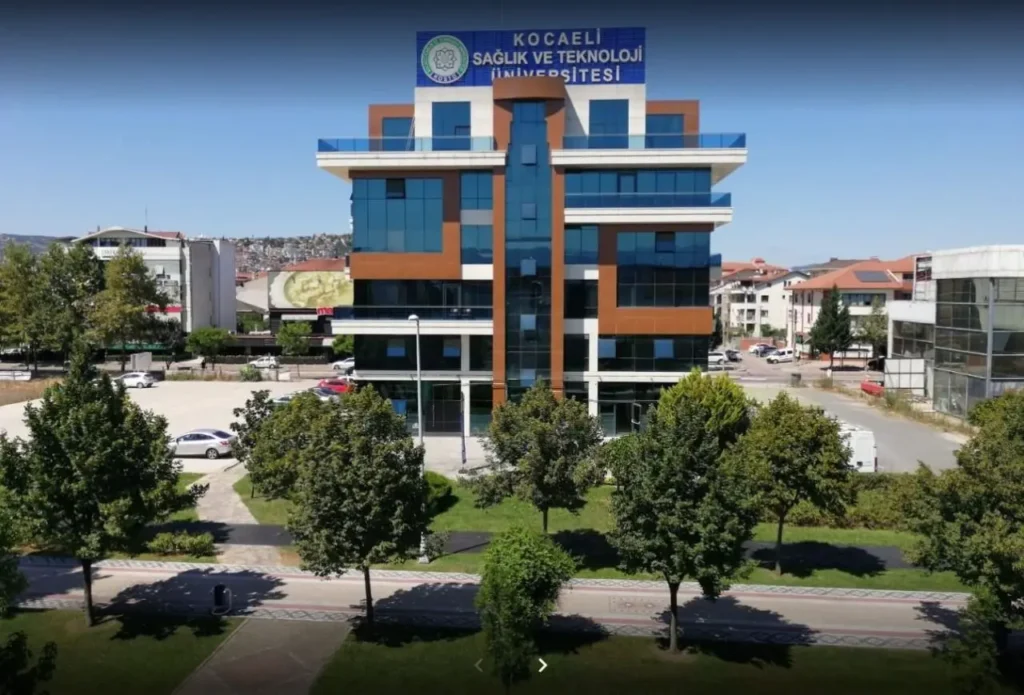 Kocaeli Sağlık ve Teknoloji Üniversitesi kampüs binası