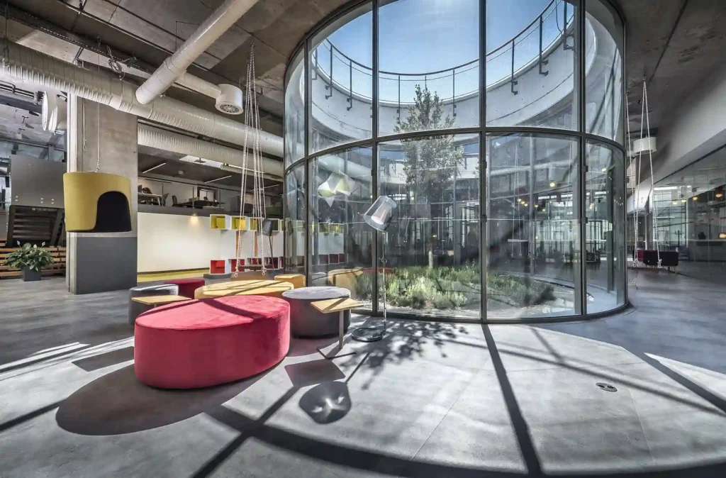 Özyeğin Üniversitesi kampüsü ve fakülteler binası